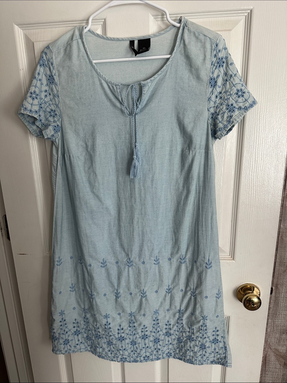 Light Blue Embroidered Short Sleeve Dress